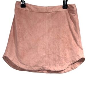 BB Dakota skirt lined size 6 faux suede leather look soft mini blush pink NEW